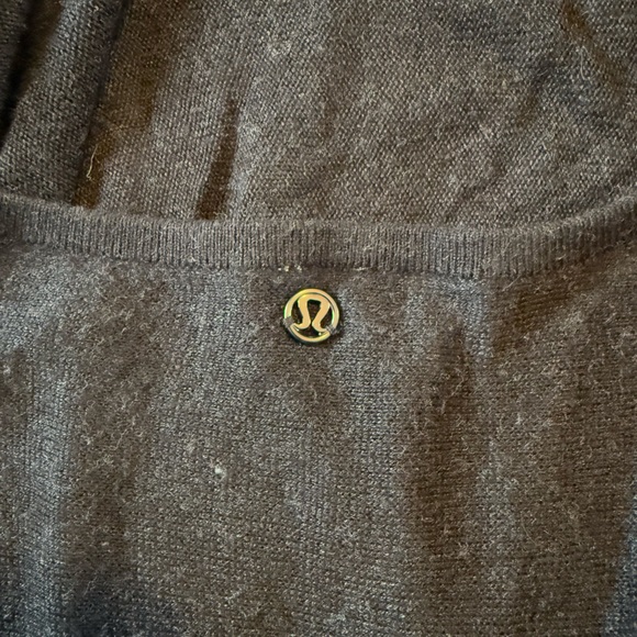 Lululemon flowy asymmetrical sweater - Picture 3 of 3